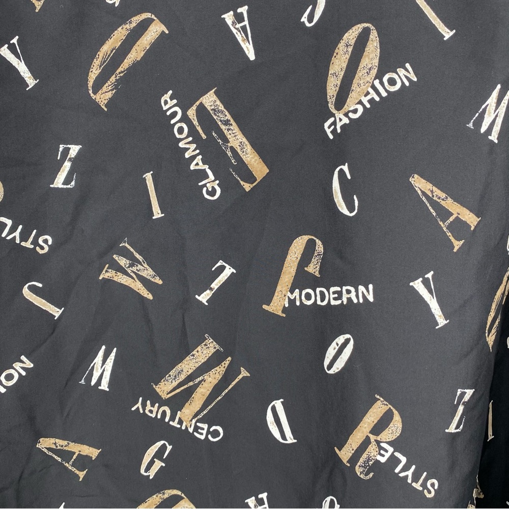 Vintage 100% Silk Button-Up Shirt‎ Sz 14 W Fashion Typography Style Glamour AOP - Picture 5 of 15